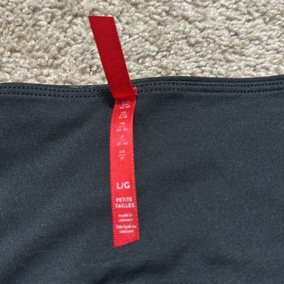 Spanx Leggings Camo Faux Leather Shaping Stretchy Gray Size L Petite - Picture 4 of 6